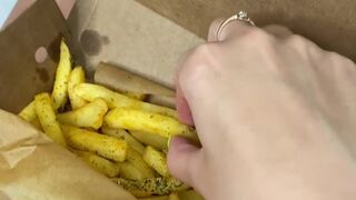 Young Goddess aka young onlyfans Spectacular babe jerks off anus