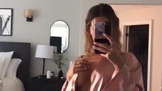 Sierra Skye aka sierraaaskyee onlyfans Sexy ladies teasing shaved pussies