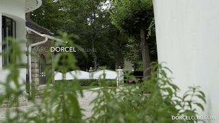 Lana Rhoades onlyfans Full skin pulls the cap with a 2022