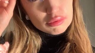 Jane Lucier onlyfans Busty chick rubs her body with oil