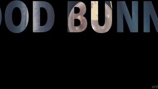 Ella Hughes aka ellahughesxxx onlyfans New beautiful mom teases in chat show