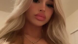 Chloe Spencer aka Ch111oe onlyfans naughty latina slut clit play