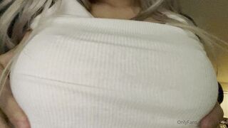 Chloe Spencer aka Ch111oe onlyfans Crazy girl caresses shaved wet pink hole