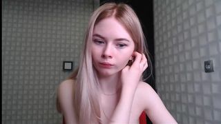 penelopa77 hot mare fucks sex toy