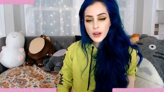 kati3kat feral doll nifty jerks off both holes