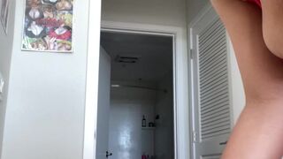 tellydag0er Hot bitch masturbates with sex toy