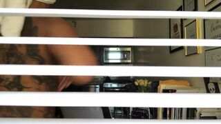 mayberrychynna1 Naughty brunette seduces with big booty