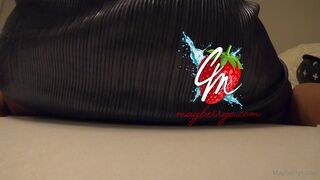 mayberrychynna1 Sexy chick pulls juicy pussy