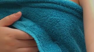 larissanadia Plump woman caresses nipples and plays with phallus