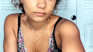 Victorialovexoxo Wonderful bitch masturbates in the car