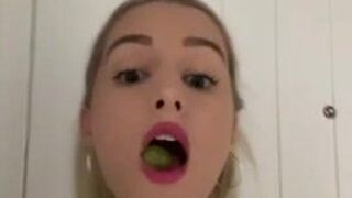 Dilfenergy aka Bella Rome onlyfans Young lady in stockings fucks pussy