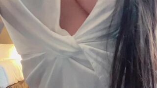 Asiankitten Hot chick fucks shaved pussy
