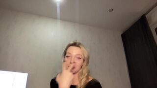 angel_from_sky chaturbate Charming babe masturbates shaved vagina