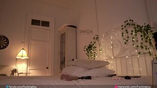 fuckingtoy_ chaturbate Gorgeous confused handjob pussy