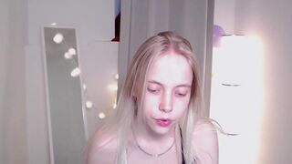 appr0ved chaturbate  finger in the cave