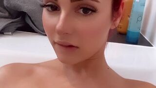 Nacre_Victoire onlyfans Charming blonde near the pool