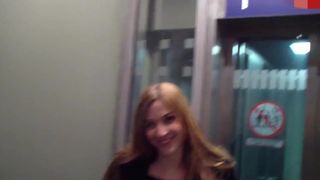 Pornopaerchen - Public Speed-Blowjob am Bahnhof Spermaface!