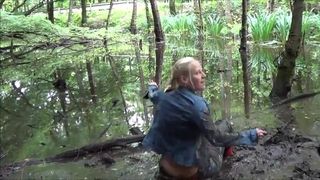 Lara-CumKitten piss herself (A W)