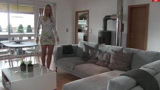 Lara-CumKitten - Prallarsch Schlampe weg!!!???