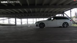 Lara-CumKitten - Fick mich Doggy im Parkhaus - Public Prallarsch im Micro String