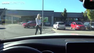 Lara-CumKitten - Auf der Strasse Erkannt Leggings Fick mit XXL Cumshot und Spermawalk