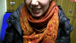HOT-KINKY-ME (aka HOT Julia) 100 Prozent Real und Privat - ffentlich in der S-Bahn gefingert und geblasen