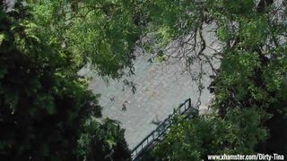 Dirty Tina, Liss Longlegs] Horny Outdoor fuck with a young Boy and two mature cunts Две милфы ебутся с парнем кончает на лицо