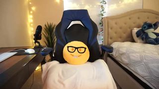 ashley_benson1 fat woman fucks herself wild