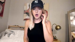 texasthicc beauty with tattoo caresses shaved holes