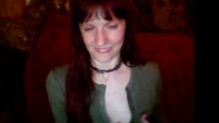 valerie_pierson chaturbate Cute babe caresses shaved cunt