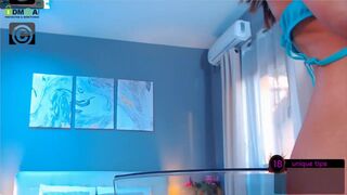 anyarayne chaturbate Cute lady gently twitches cap