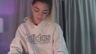 nikiskyler myfreecams Fascinating chick masturbates juicy holes