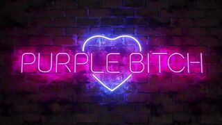 Purple_Bitch Mature bitch spreads her sexy legs