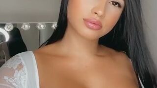 yinethcolombiana onlyfans  broken pink cunt