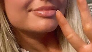 xxxvanessaxxx onlyfans 12 February 2022