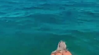 xxxvanessaxxx onlyfans Wonderful babe cums from a handjob