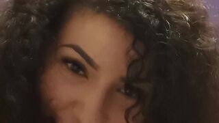 queenazita onlyfans Gorgeous young lady shows off her legs