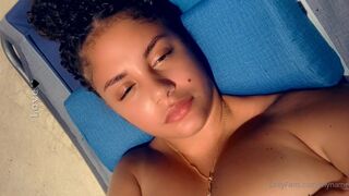 ScarletRed onlyfans Mature milf fingering