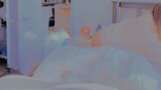 SandyInLace onlyfans Elegant curvy caresses shaved pussy