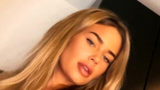 onlyfans Day CluB Cute curvy dancing striptease