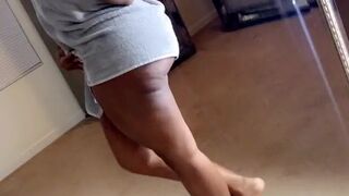 mochameanass onlyfans Graceful blonde passionately masturbating cunt