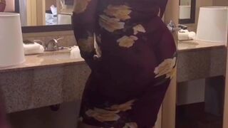 laylared1 onlyfans  shows her sweet holes