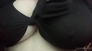 JugsBunny onlyfans Confused pulls both holes