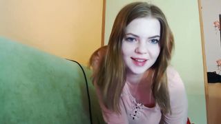 blondiebetsy gently pushes the toy in her pussy