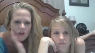 naughty_trouble_fun babe cums