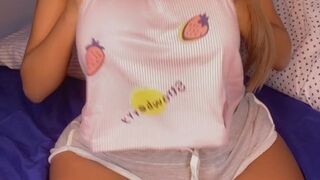 Jasmine aka jasmineskii onlyfans Janka-hooligan has fun with cute