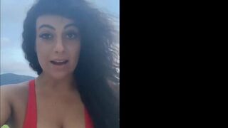 fionagirlsoho onlyfans  put two fingers into her anus