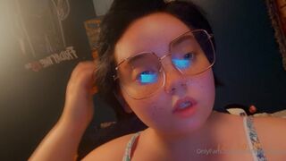 christinethequeenn onlyfans  sucking dick and jerking off on camera showing her little holes