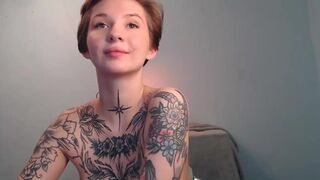 alyssa_fabulous chaturbate Beautiful maid fushes dildo in both holes