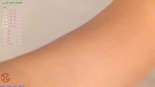 sinacampby chaturbate Solid curva gently squeezes pussy